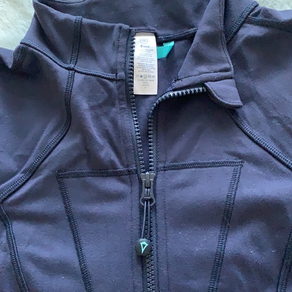 Ivivva zip up athletic sweater - Picture 2 of 4